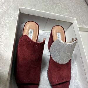 Chelsea Crew Burgundy  Women's Shoes Size 8
